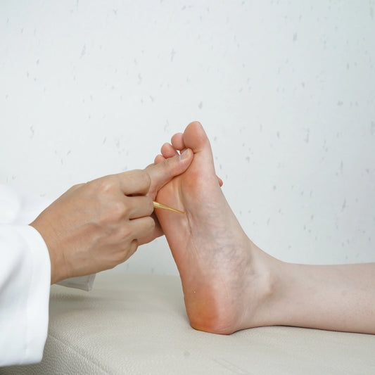 Diabetic Foot Ulcer: Early Care, Advanced Wound Solutions & How WoundCareMart Supports Healing